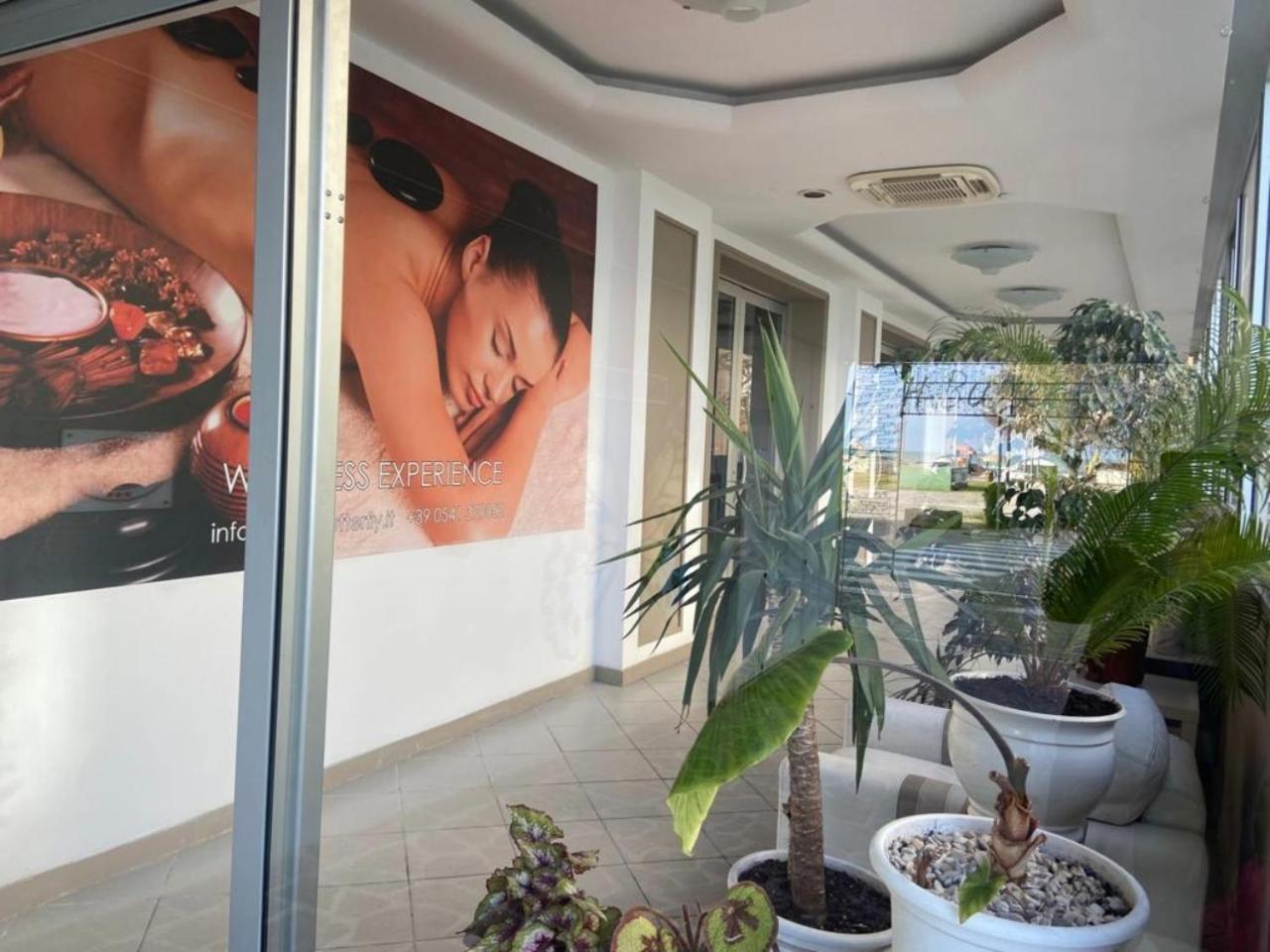 Hotel Butterfly Rimini Exterior foto