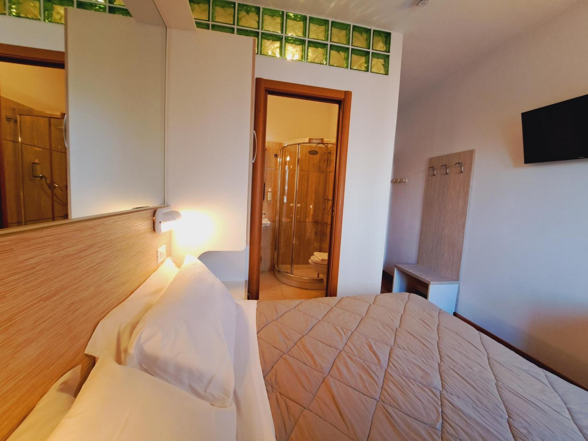 Hotel Butterfly Rimini Exterior foto