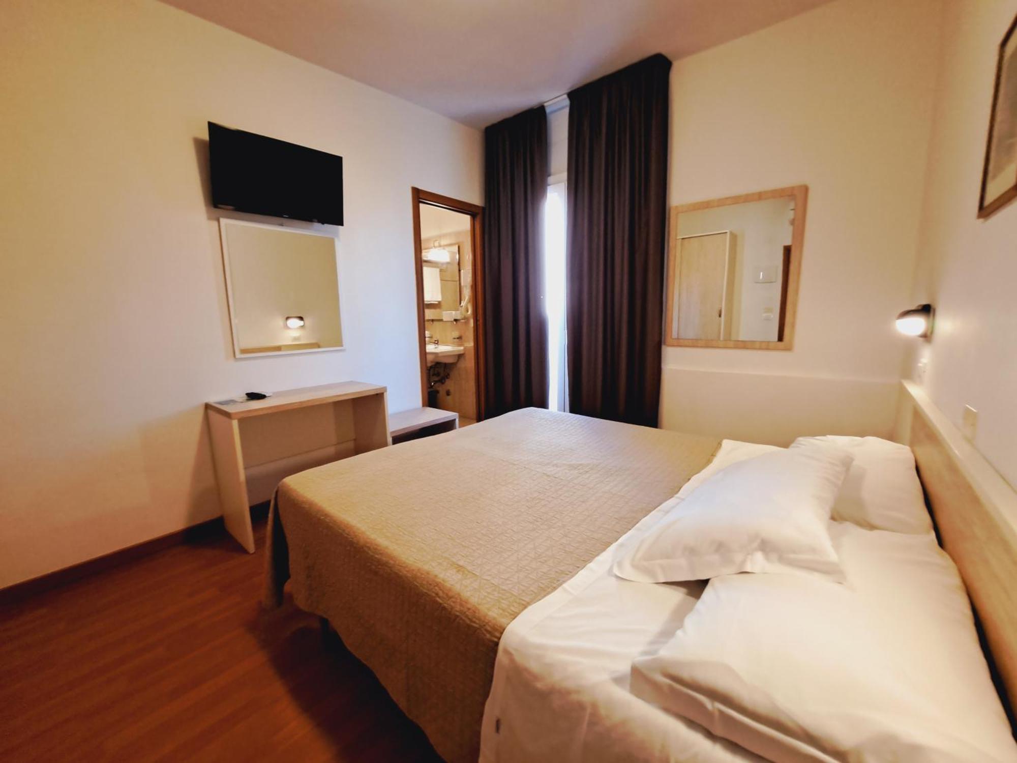 Hotel Butterfly Rimini Exterior foto