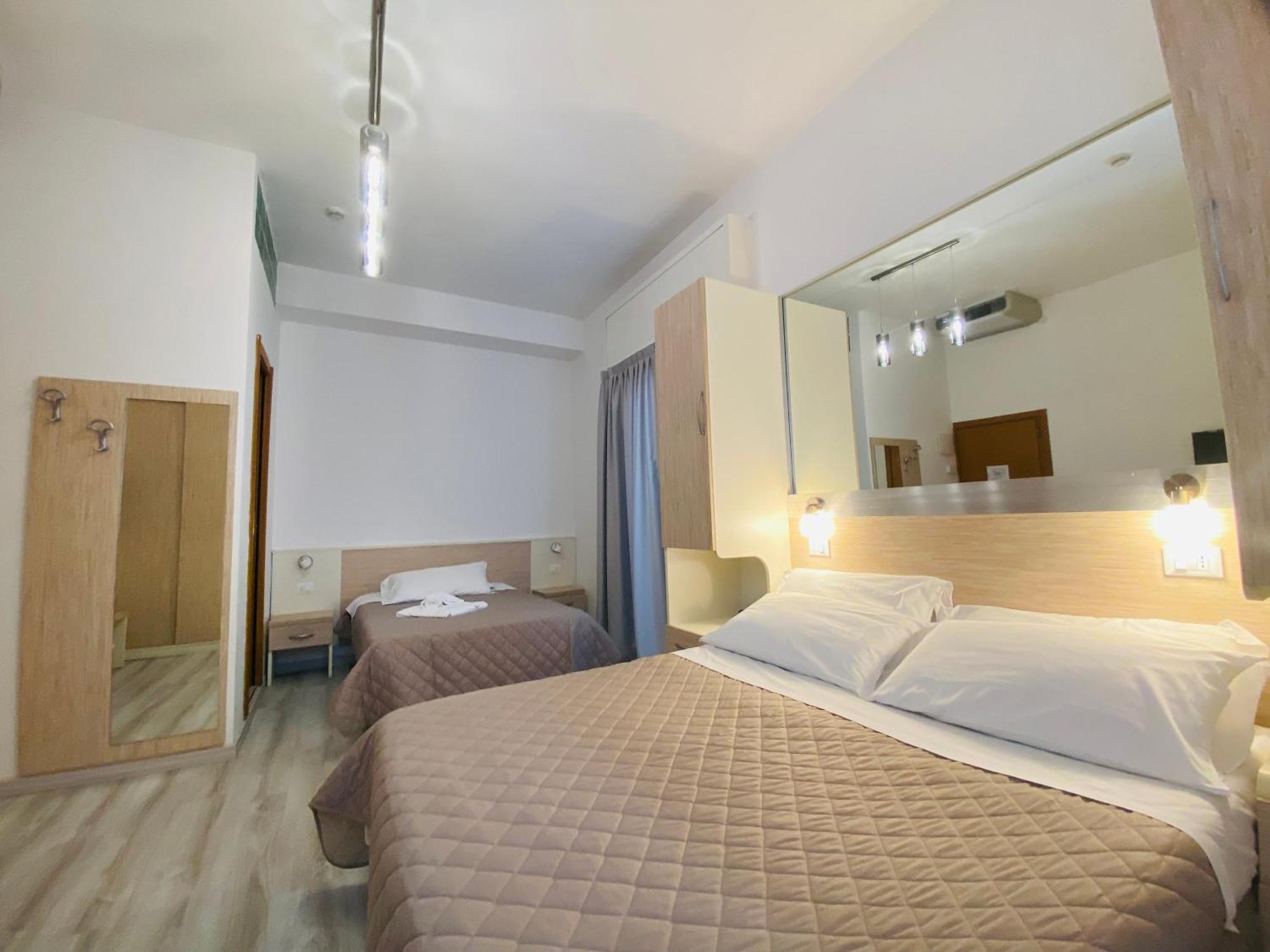 Hotel Butterfly Rimini Exterior foto