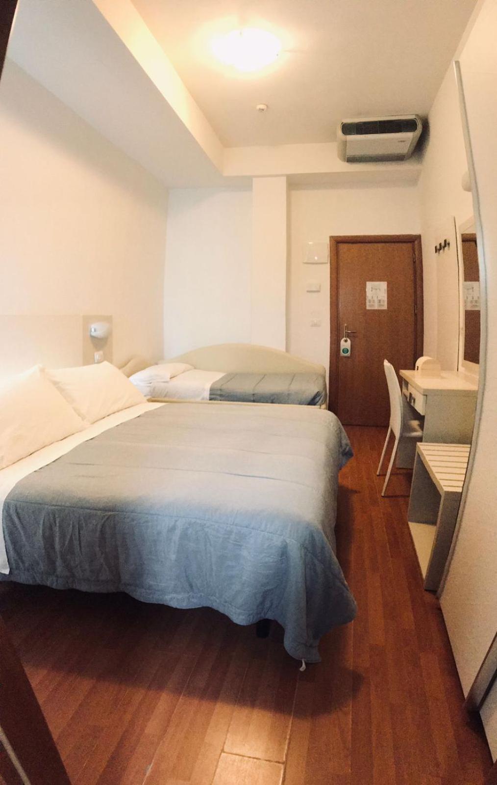 Hotel Butterfly Rimini Exterior foto